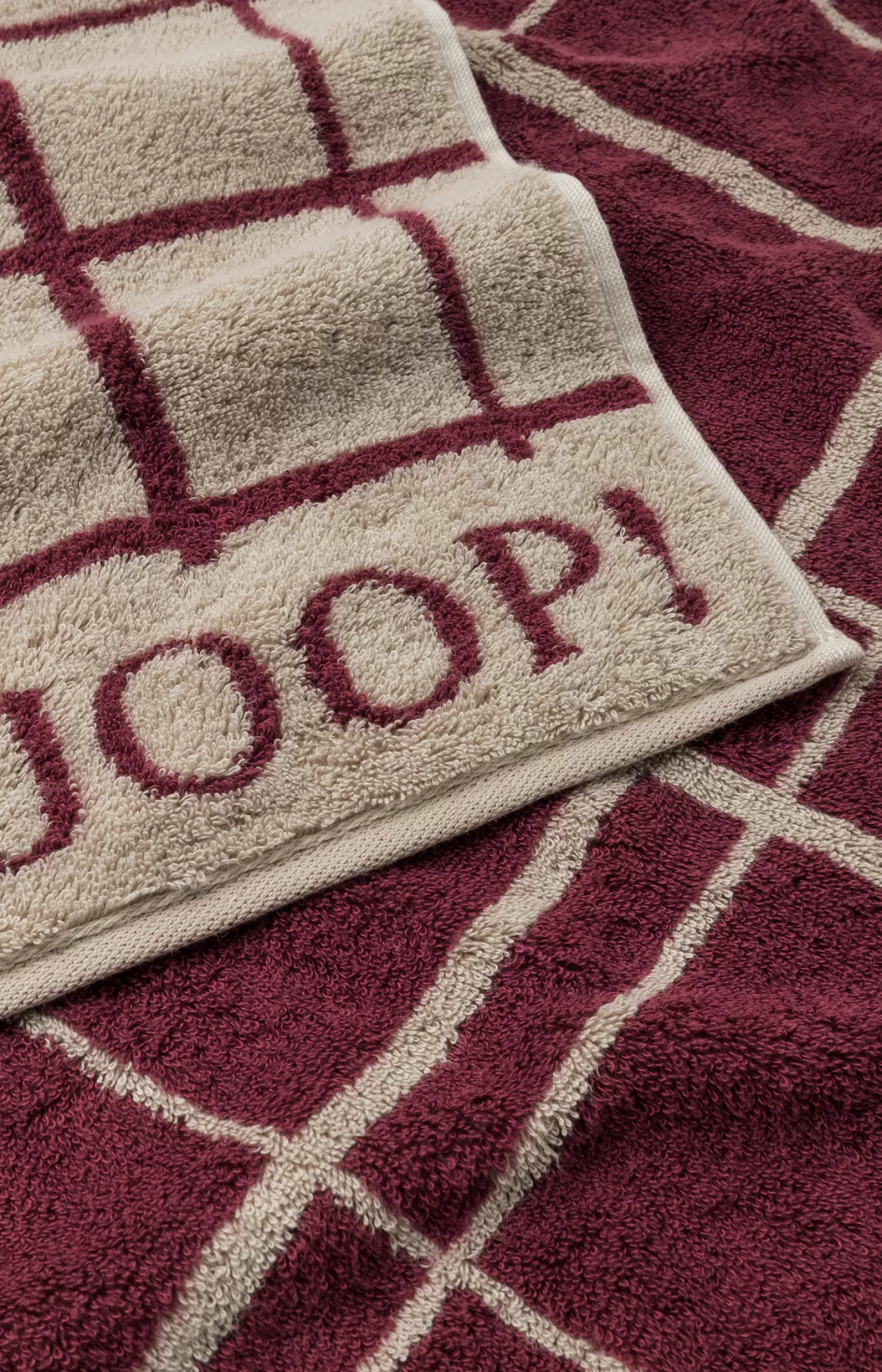 JOOP Ftierserie ! SELECT LAYER in Rouge^ Duschtuch