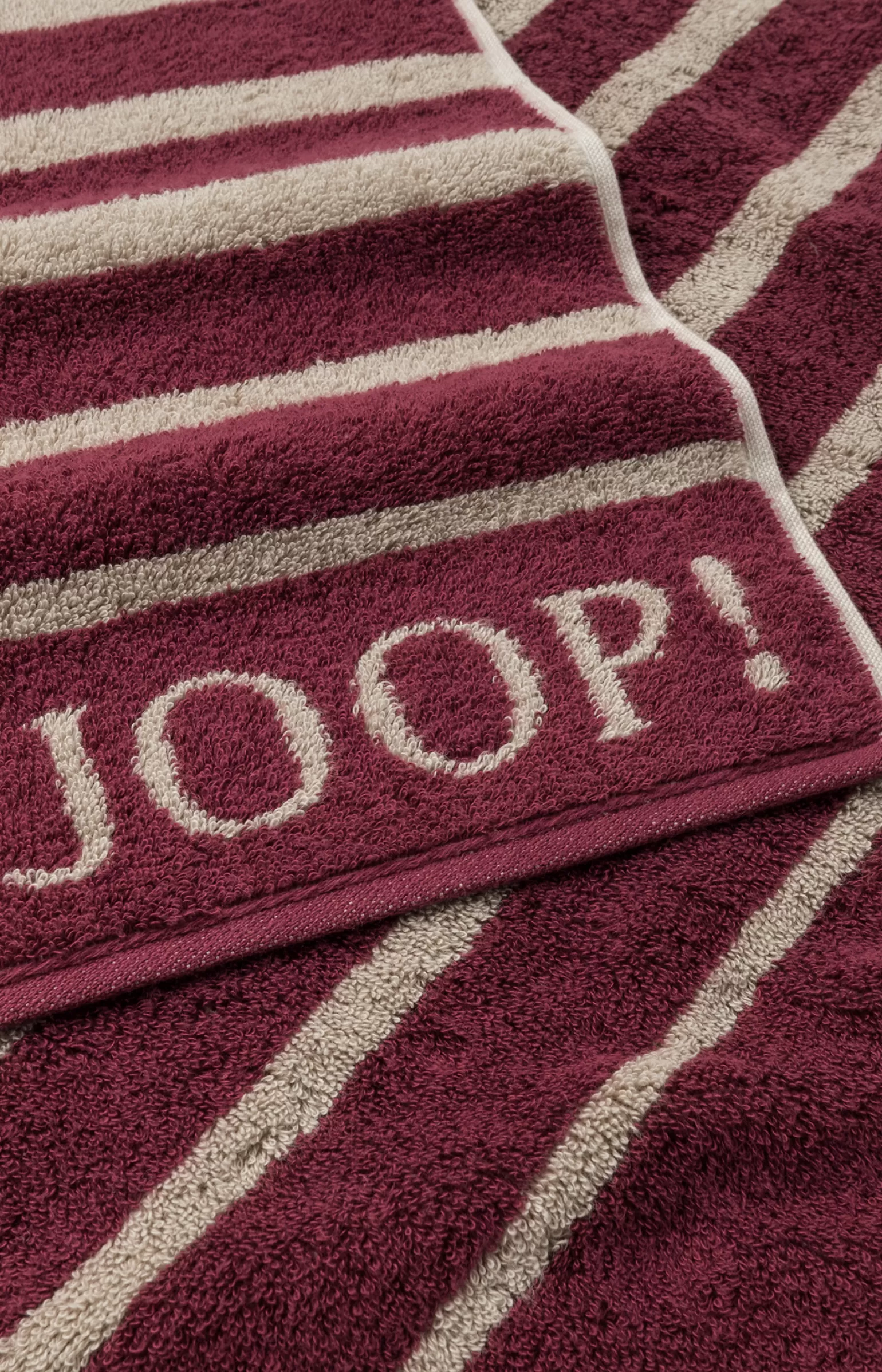 JOOP Ftierserie ! SELECT SHADE in Rouge^ Duschtuch